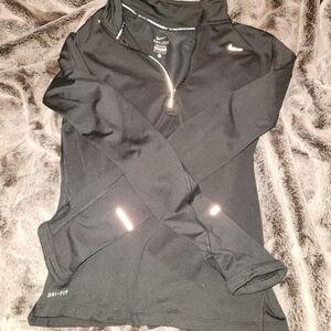 Nike Women's Black Dri-FIT Top Size M